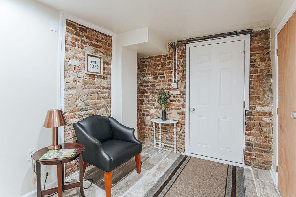 Staunton Underground Apartment Exterior photo