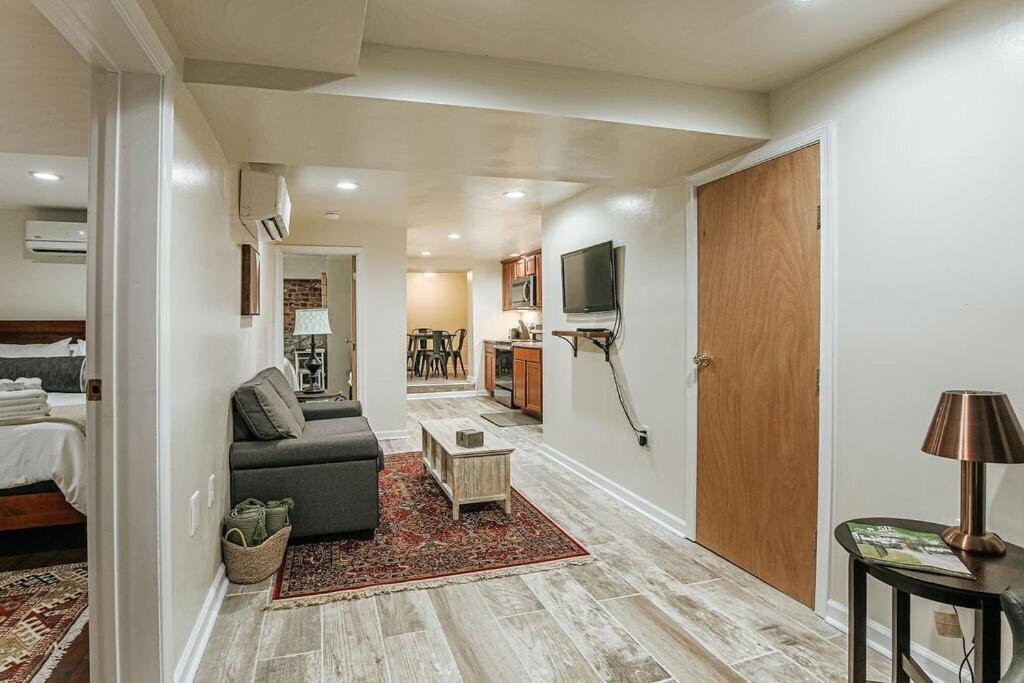 Staunton Underground Apartment Exterior photo