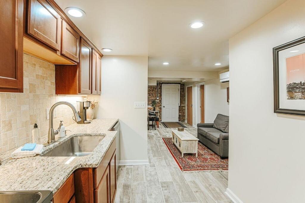 Staunton Underground Apartment Exterior photo